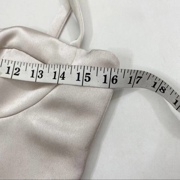 Alexis Yates Metallic M'o Exclusive Satin Slit Cocktail Dress Silver Size M - Picture 8 of 10